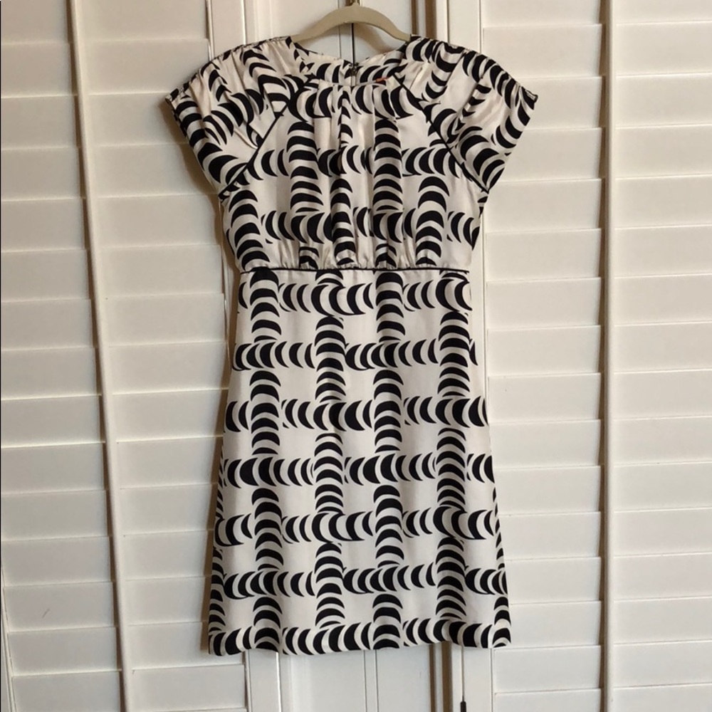 Tory Burch Silk Cream Black lined Dress 2 GUC